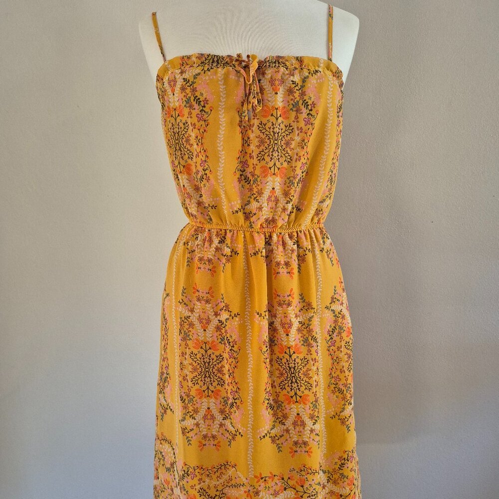 Yellow Flower Chiffon Dress. Size Medium